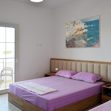 Villa Luelfa Durres Bagian luar foto